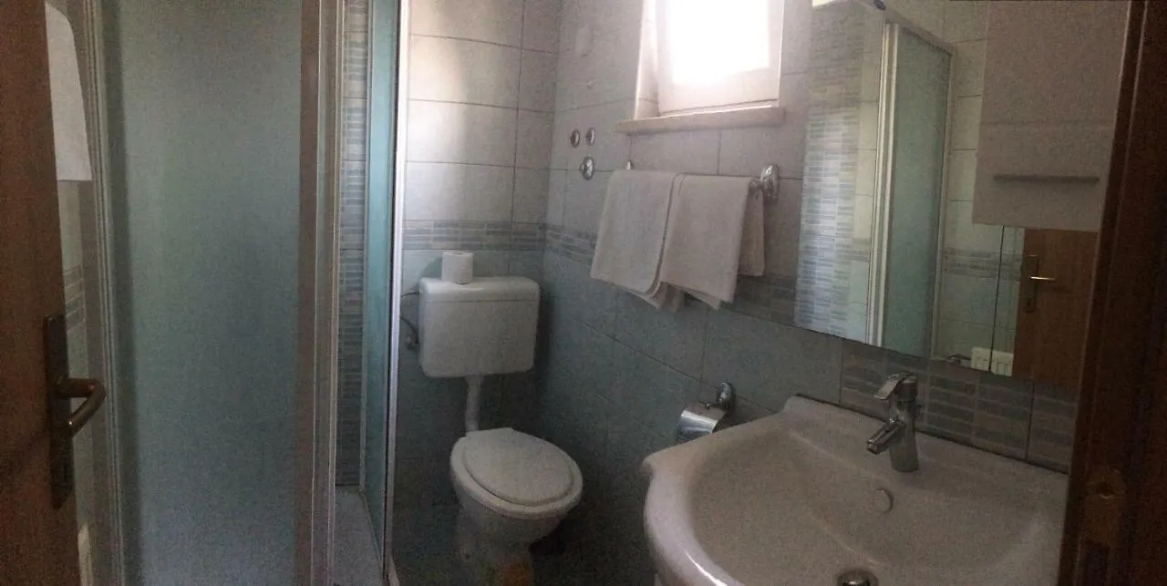 פורץ Apartmani Perla